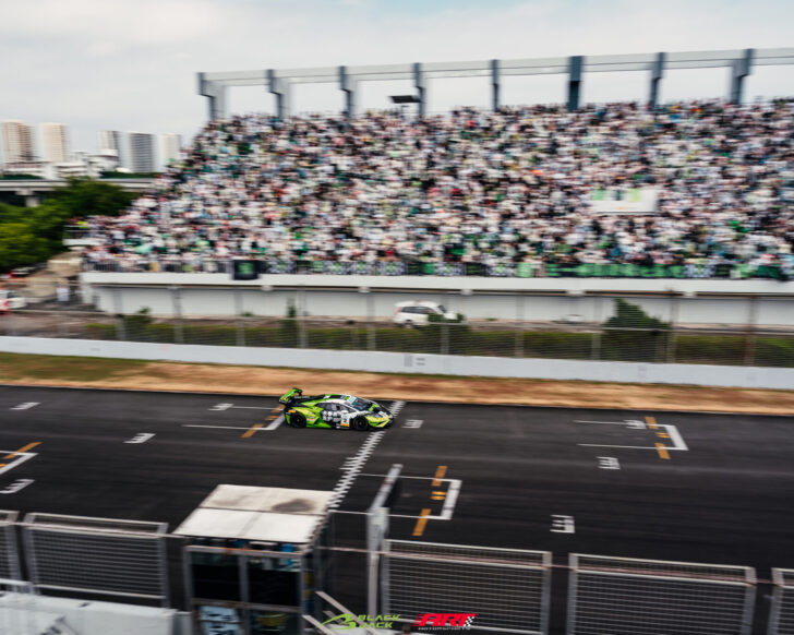 WXT09709-opq3261012244